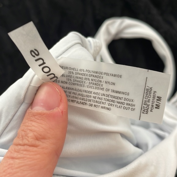 Bikini - Picture 4 of 4